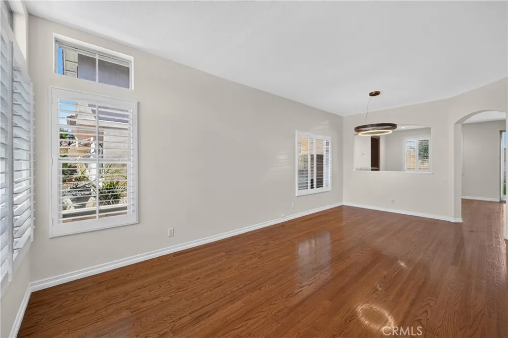 13694 Eastbridge Westminster, CA 92683