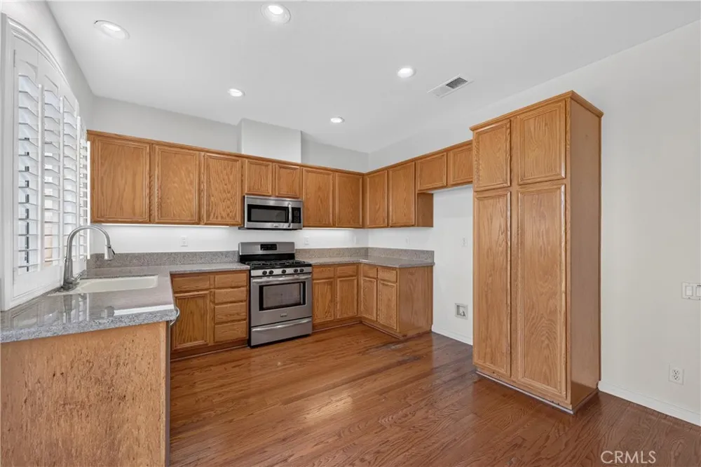 13694 Eastbridge Westminster, CA 92683