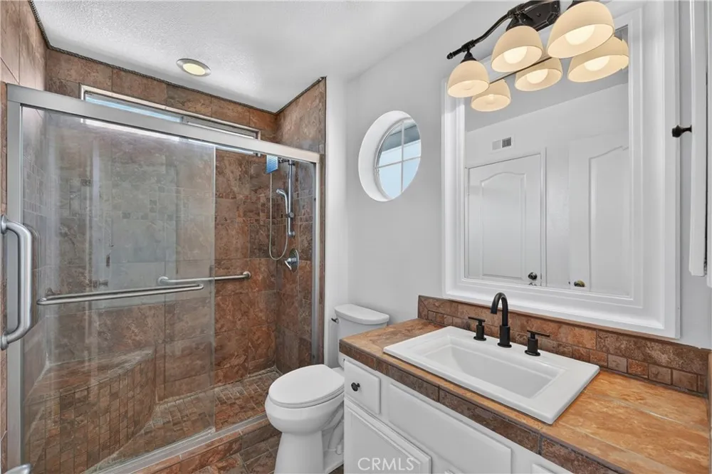 13694 Eastbridge Westminster, CA 92683