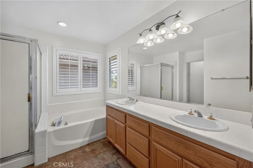 13694 Eastbridge Westminster, CA 92683