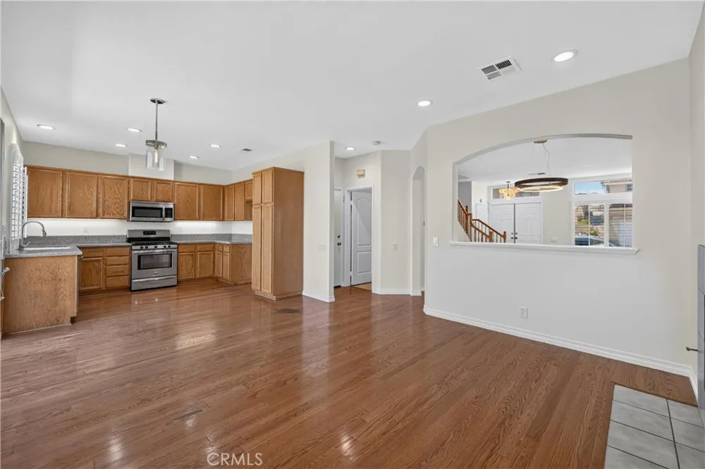 13694 Eastbridge Westminster, CA 92683