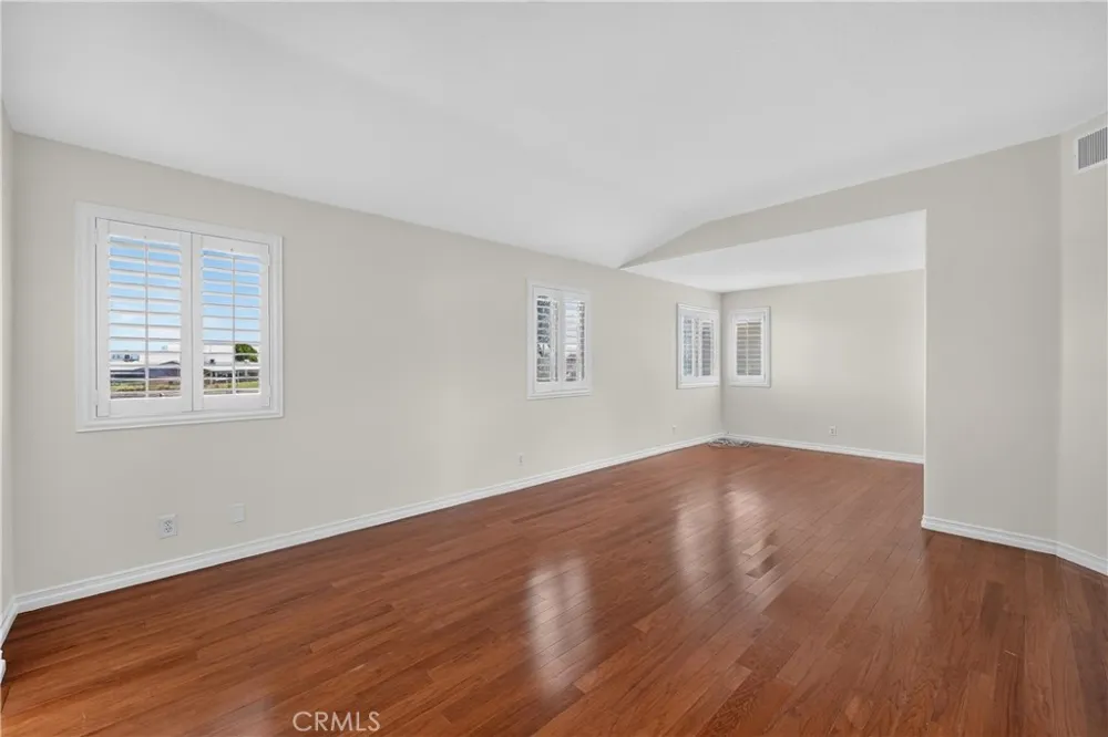 13694 Eastbridge Westminster, CA 92683