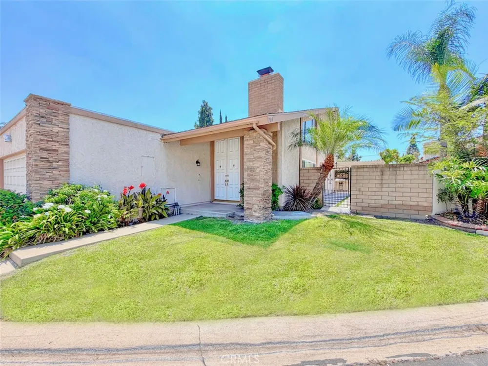 2134 Pami Circle Orange, CA 92867