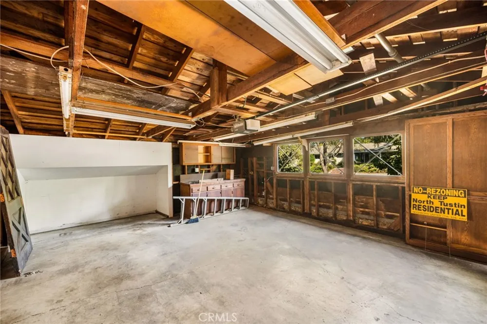 19142 Barrett Lane North Tustin, CA 92705