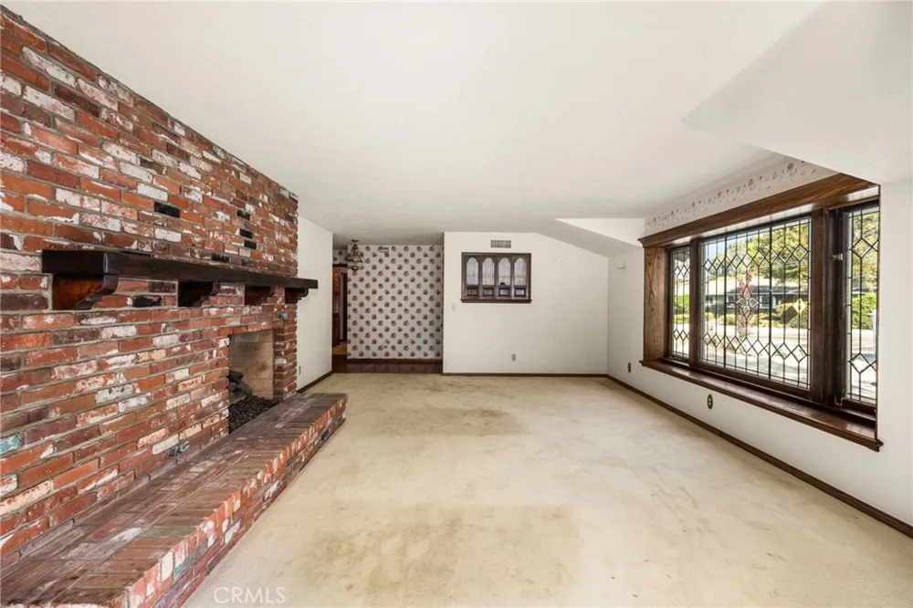 19142 Barrett Lane North Tustin, CA 92705