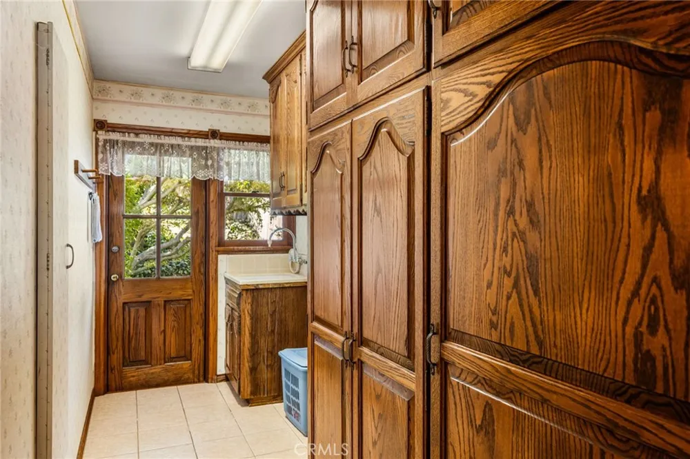 19142 Barrett Lane North Tustin, CA 92705