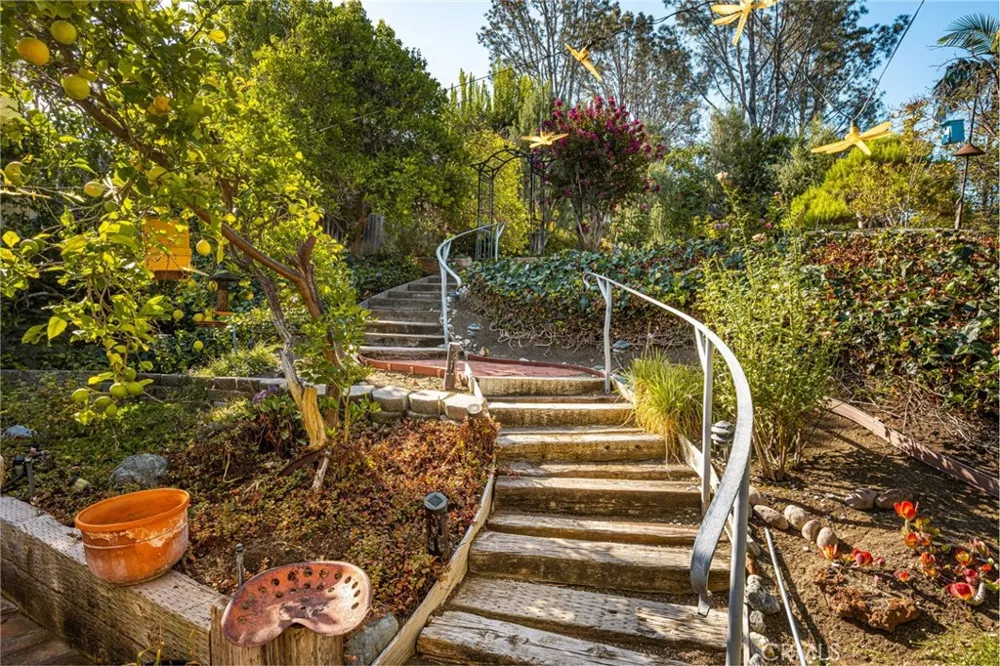 19142 Barrett Lane North Tustin, CA 92705