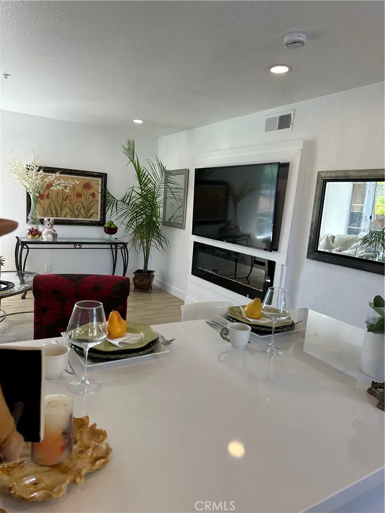 8514 E Baker Hill Road #B Orange, CA 92869