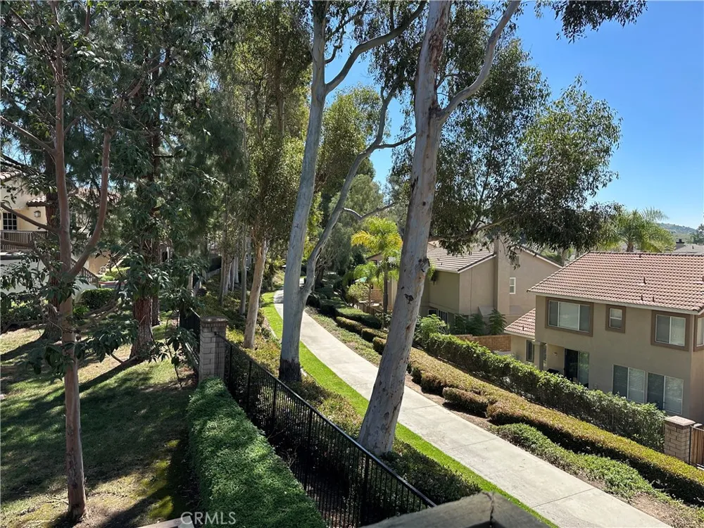 8514 E Baker Hill Road #B Orange, CA 92869