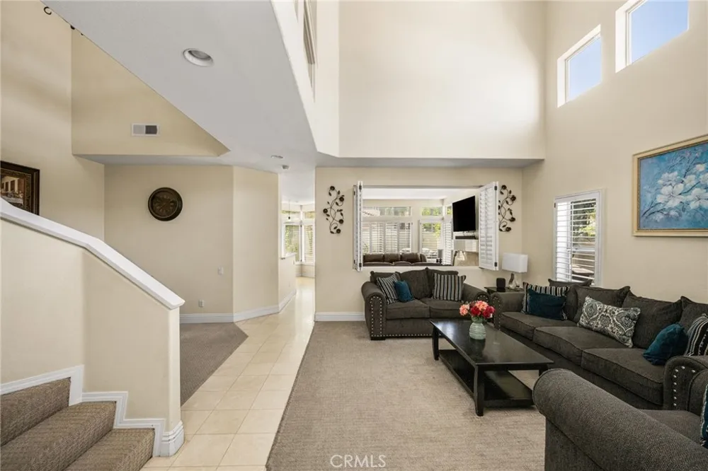 935 S Flintridge Anaheim, CA 92808