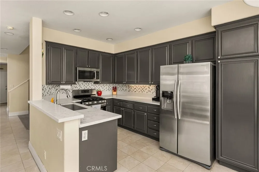 935 S Flintridge Anaheim, CA 92808