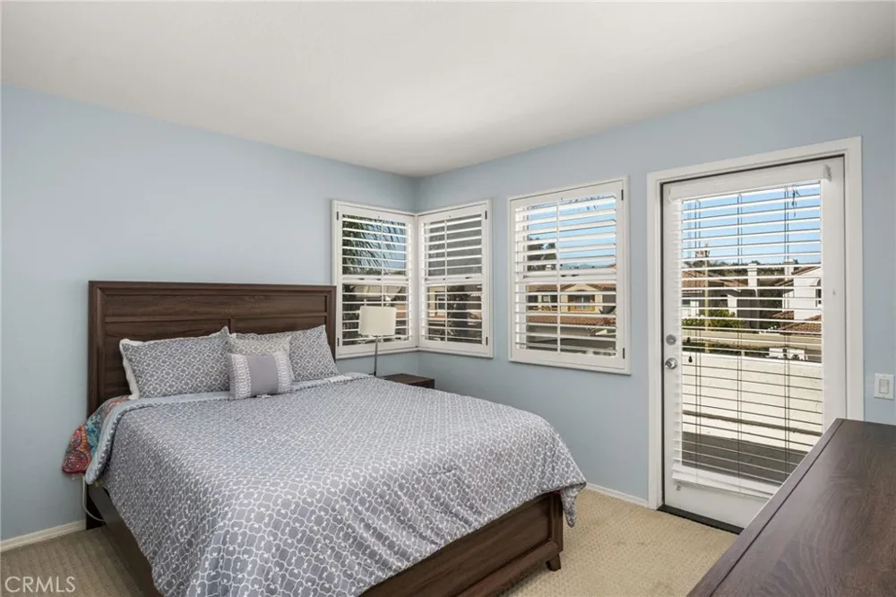 935 S Flintridge Anaheim, CA 92808