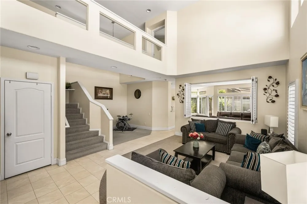 935 S Flintridge Anaheim, CA 92808