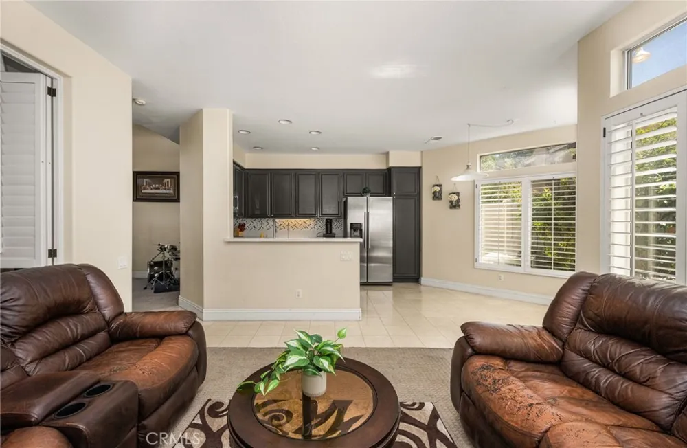 935 S Flintridge Anaheim, CA 92808