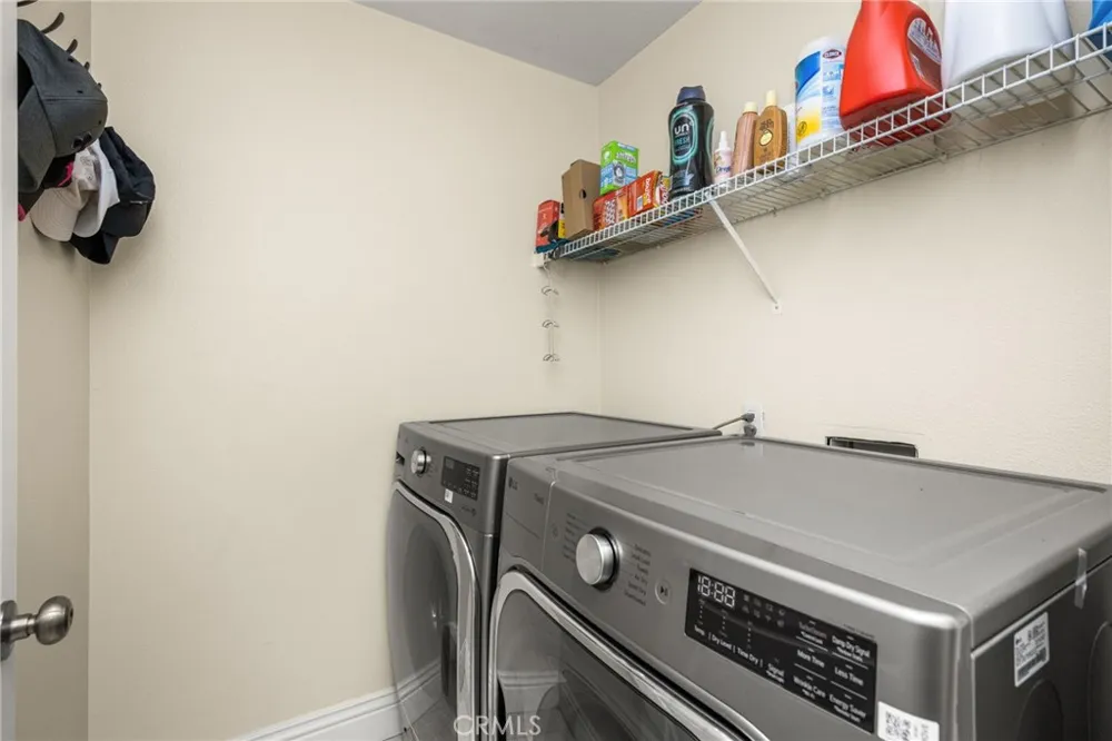 935 S Flintridge Anaheim, CA 92808