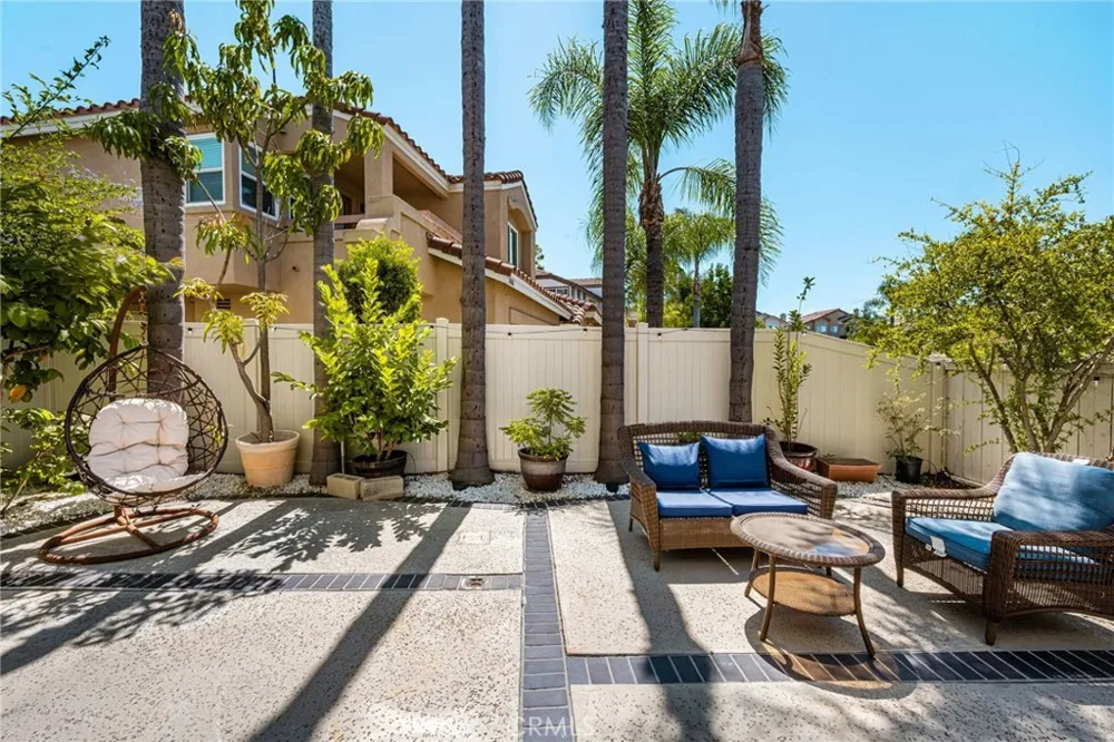 935 S Flintridge Anaheim, CA 92808