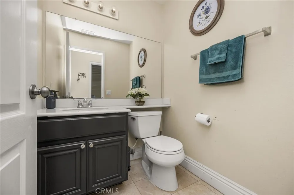935 S Flintridge Anaheim, CA 92808