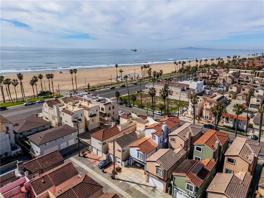 116 11th Huntington Beach, CA 92648