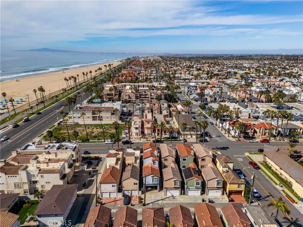 116 11th Huntington Beach, CA 92648