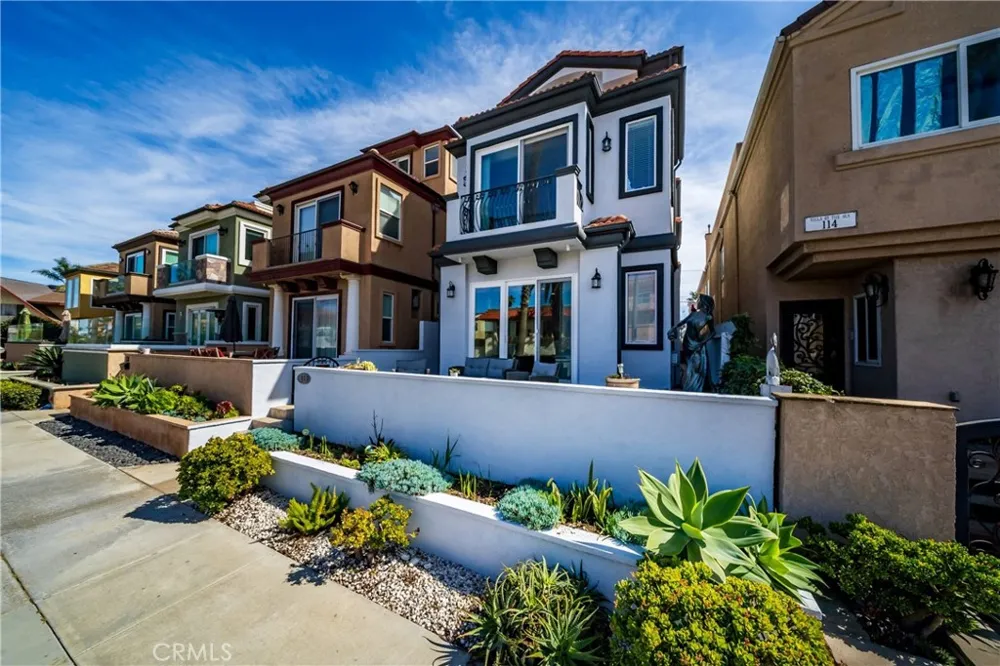 116 11th Huntington Beach, CA 92648