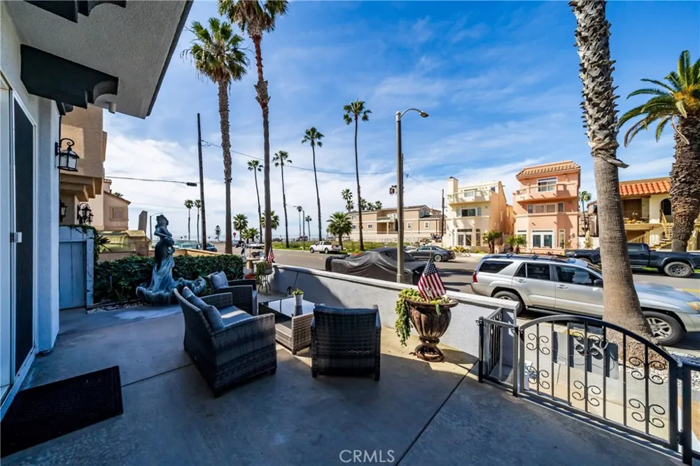 116 11th Huntington Beach, CA 92648