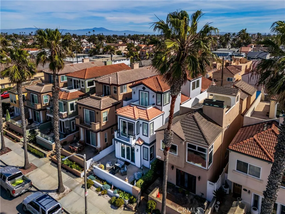 116 11th Huntington Beach, CA 92648