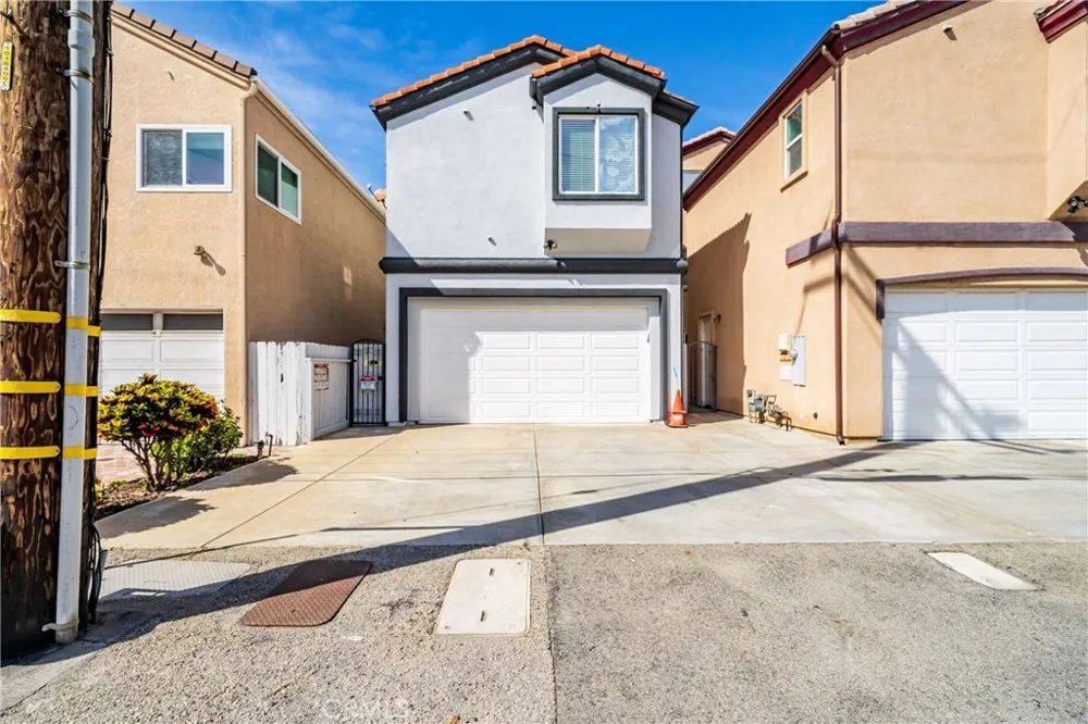 116 11th Huntington Beach, CA 92648