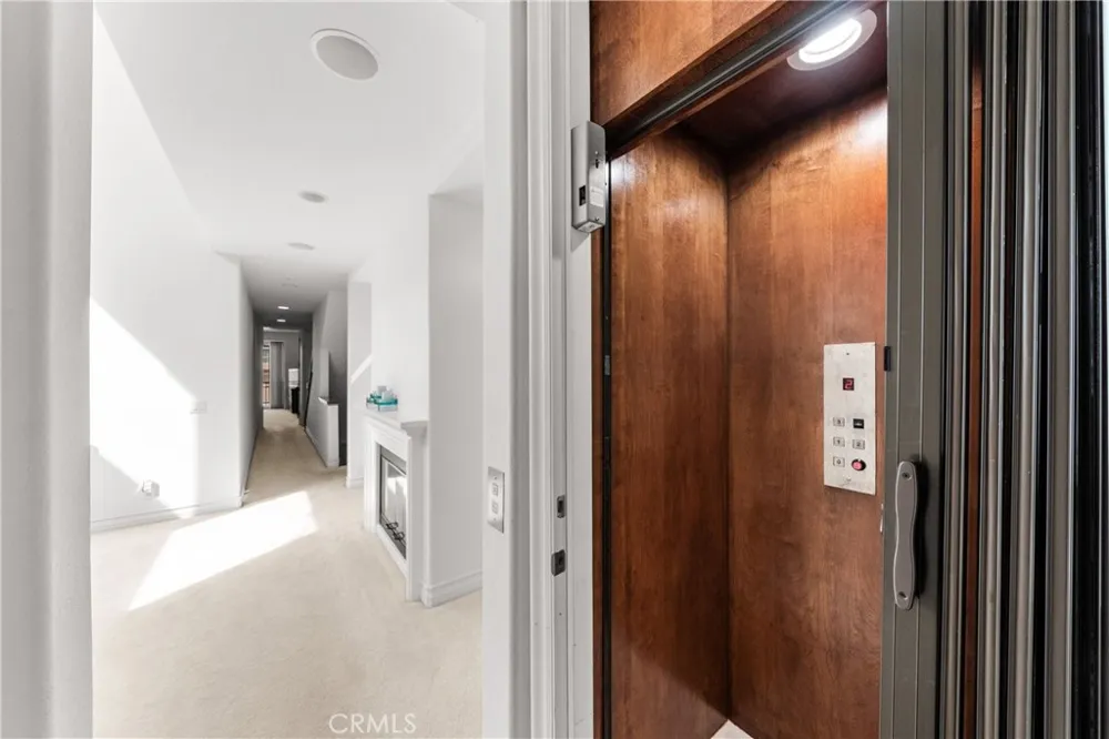 116 11th Huntington Beach, CA 92648