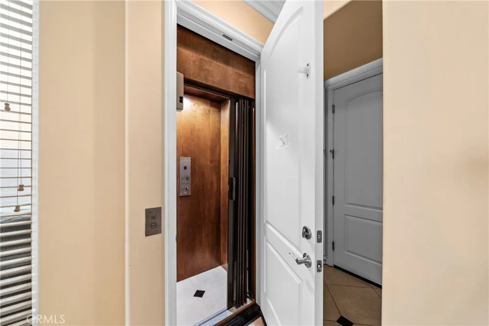 116 11th Huntington Beach, CA 92648