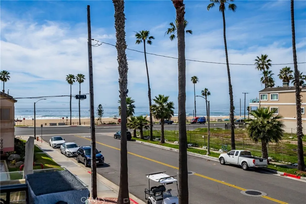 116 11th Huntington Beach, CA 92648