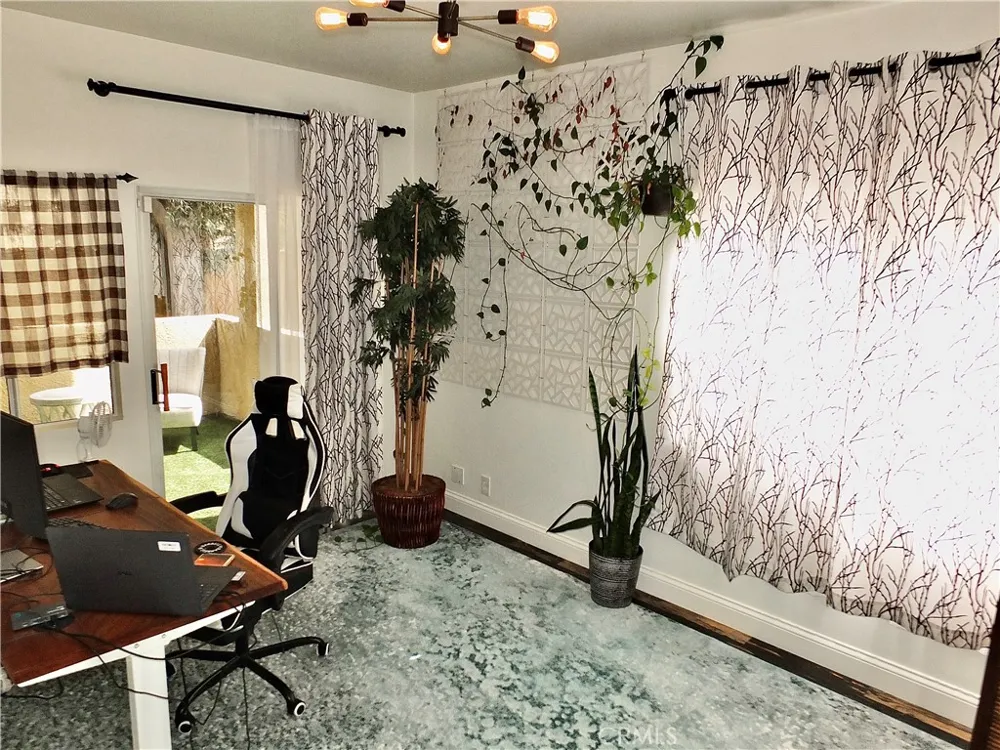 16912 Sims #103 Huntington Beach, CA 92649