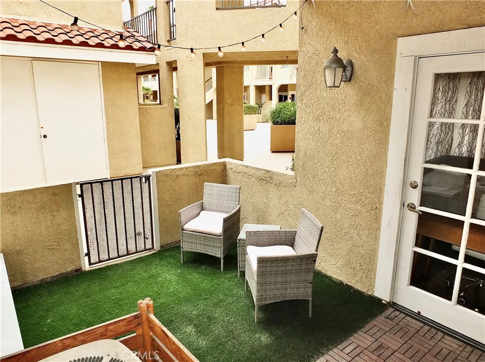 16912 Sims #103 Huntington Beach, CA 92649