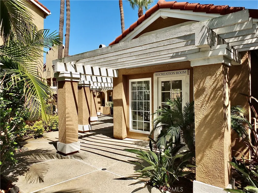 16912 Sims #103 Huntington Beach, CA 92649