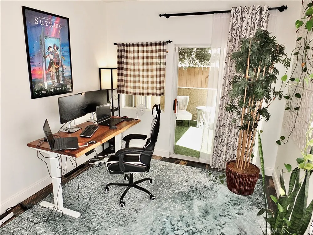 16912 Sims #103 Huntington Beach, CA 92649