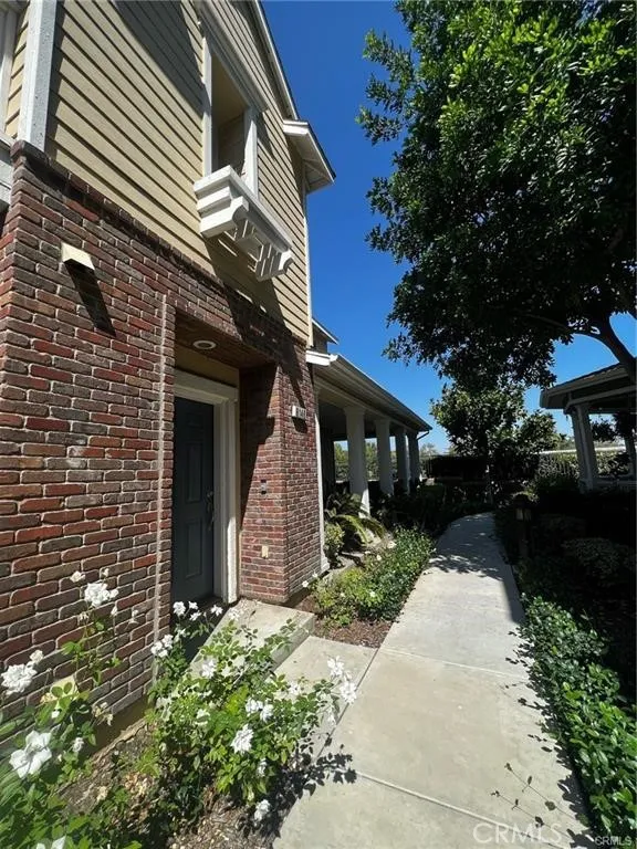 8146 Parkside Chino, CA 91708