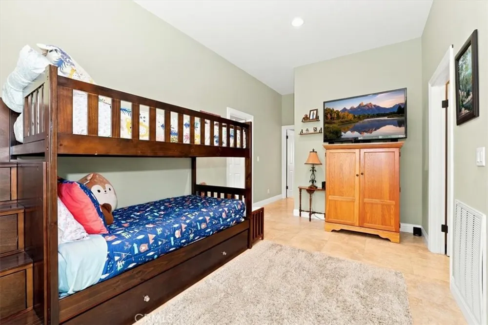 649 Sutter Lake Arrowhead, CA 92352