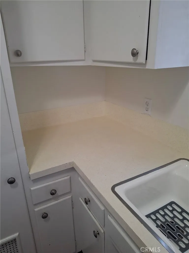 7773 11th Street Westminster, CA 92683
