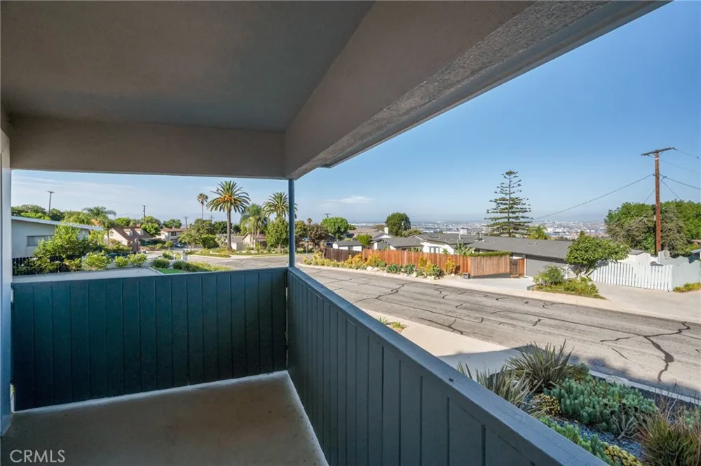 29417 Enrose Avenue Rancho Palos Verdes, CA 90275