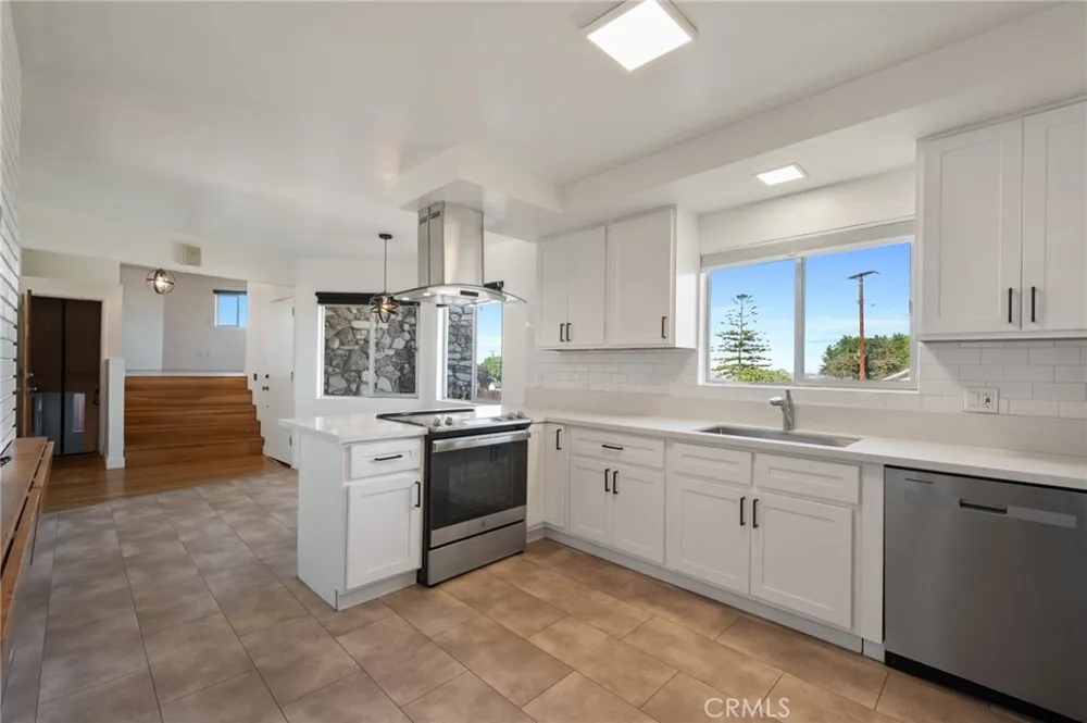 29417 Enrose Avenue Rancho Palos Verdes, CA 90275