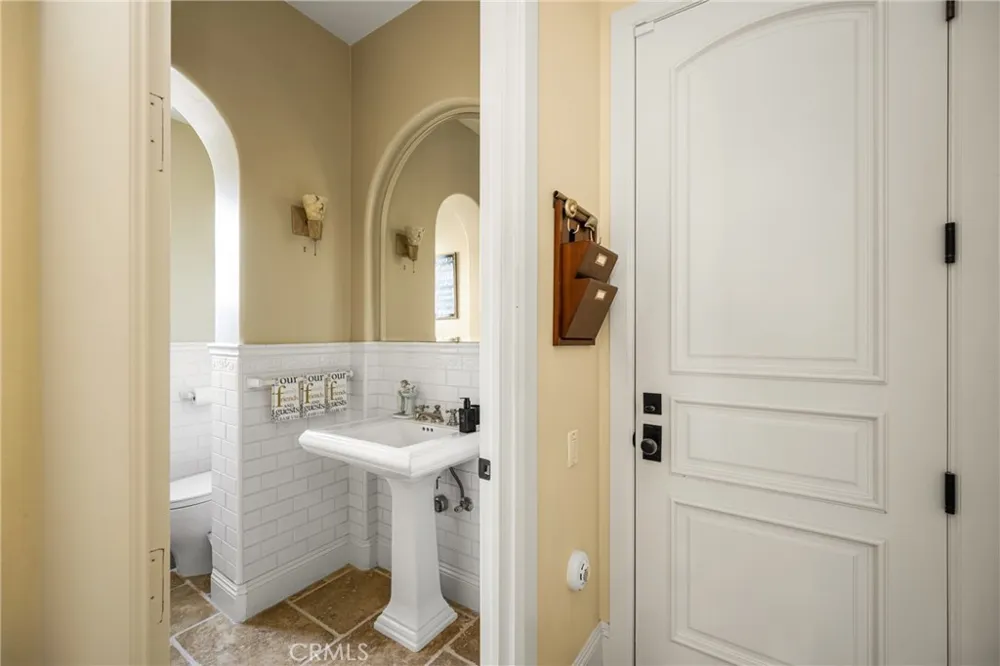3222 Clay Street Newport Beach, CA 92663
