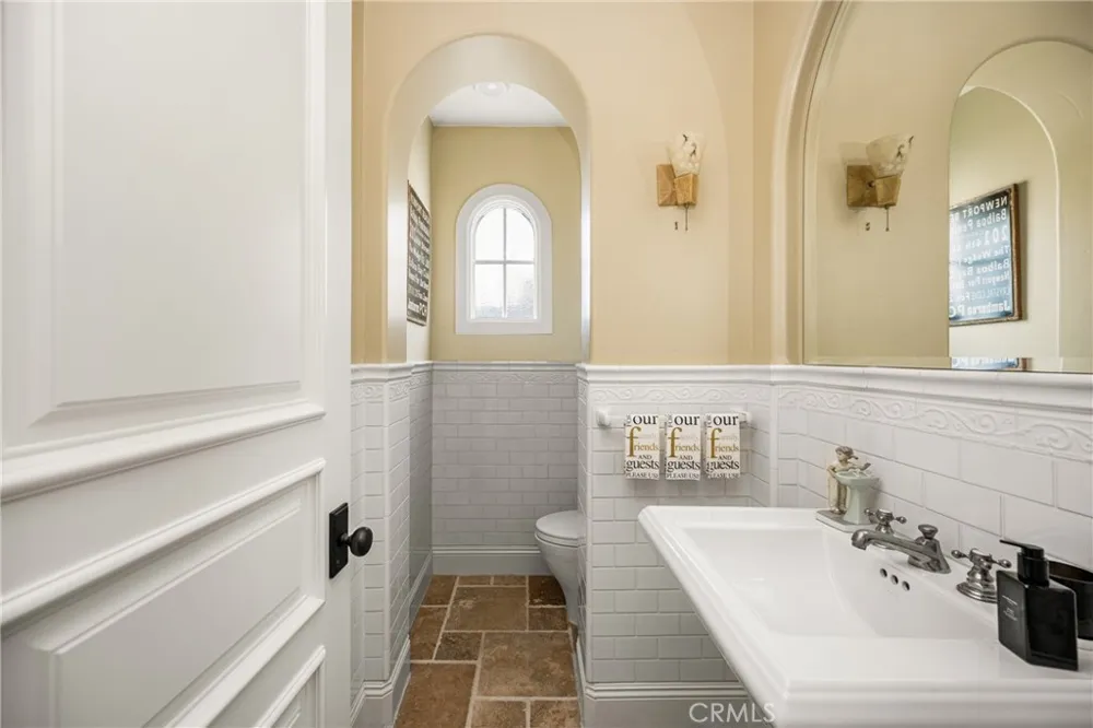 3222 Clay Street Newport Beach, CA 92663