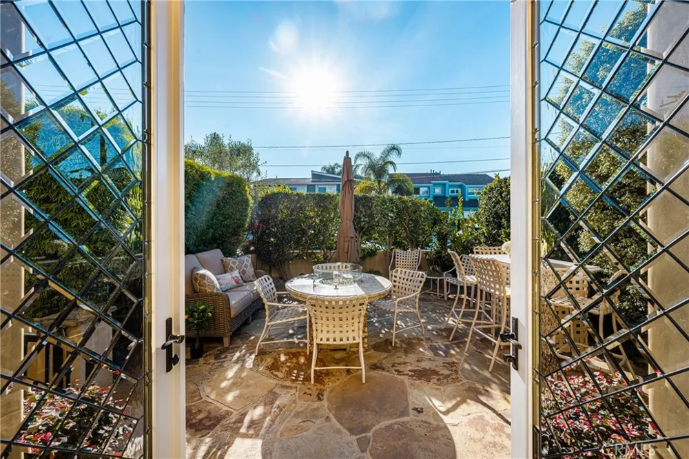 3222 Clay Street Newport Beach, CA 92663