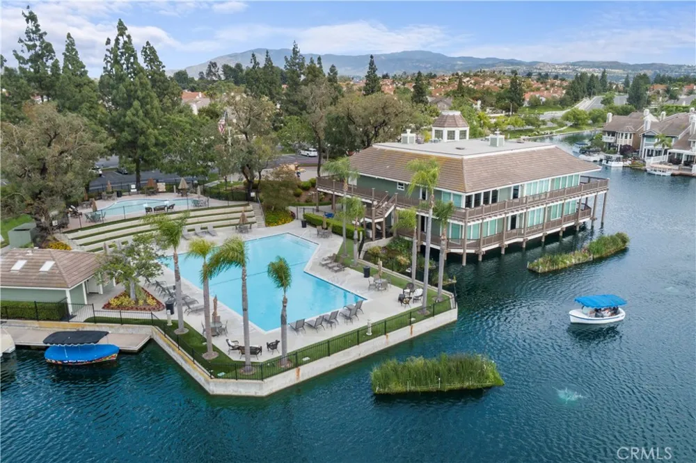 21470 Via La Naranja Yorba Linda, CA 92886