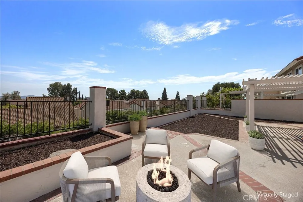 21470 Via La Naranja Yorba Linda, CA 92886