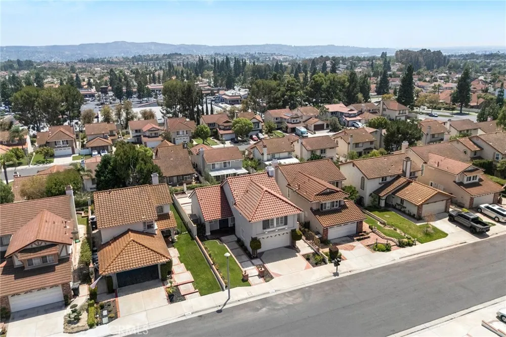 21470 Via La Naranja Yorba Linda, CA 92886