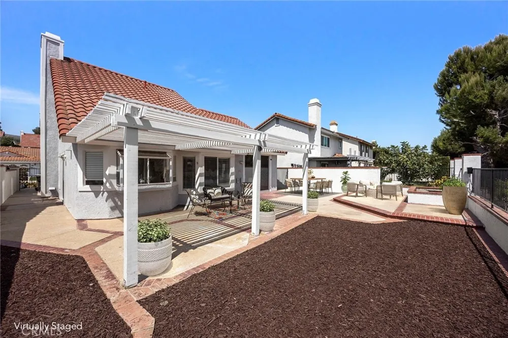 21470 Via La Naranja Yorba Linda, CA 92886