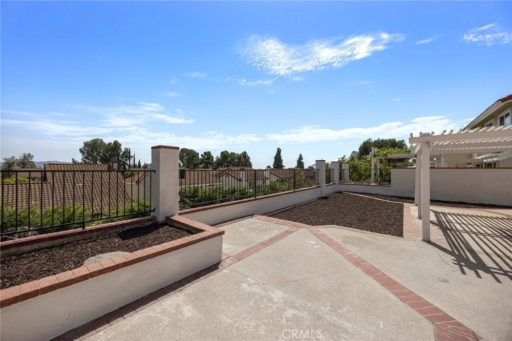 21470 Via La Naranja Yorba Linda, CA 92886