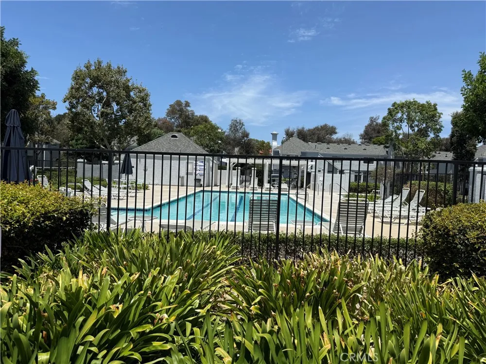 28221 Paseo El Siena Laguna Niguel, CA 92677