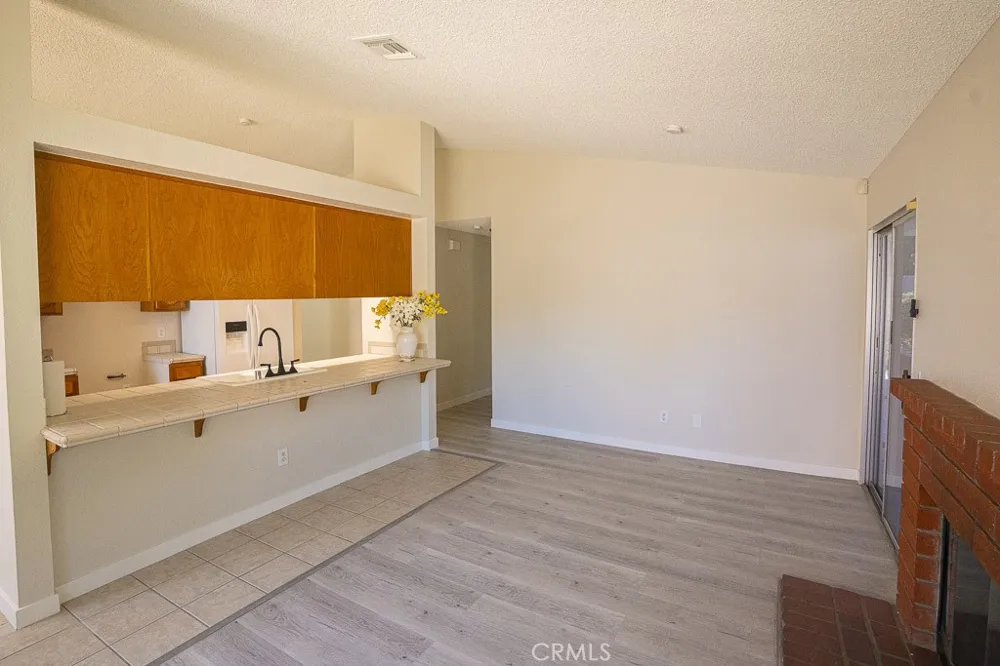 43469 Carol Lancaster, CA 93535