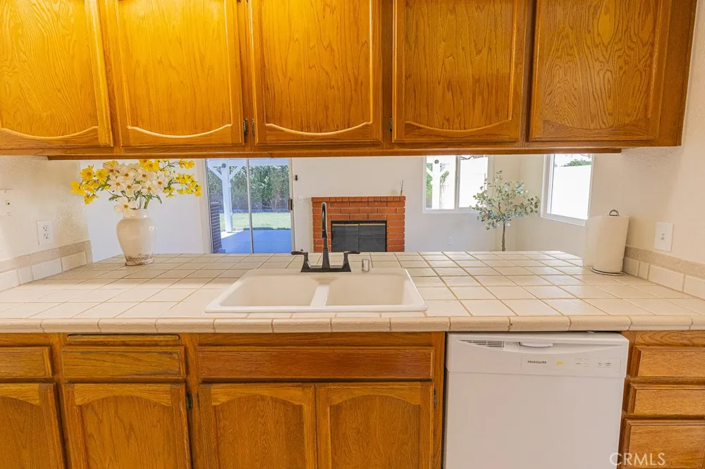 43469 Carol Lancaster, CA 93535